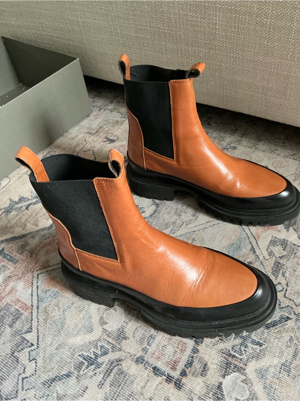AllSaints Women’s Tan brown Harlee Leather Chelsea Boots only tried on.